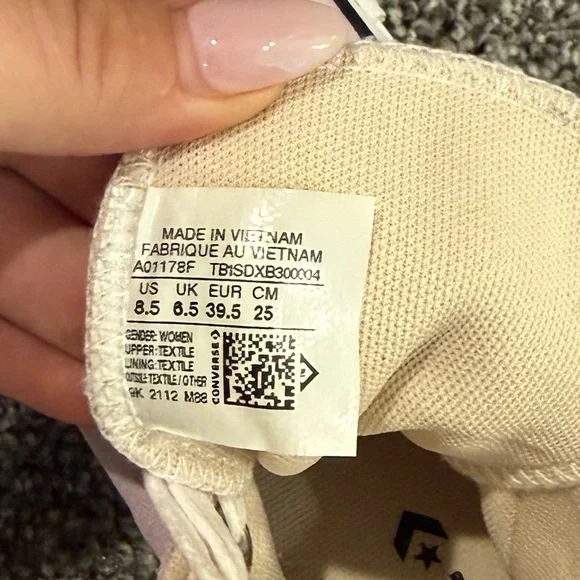 Classic High-Top Canvas Sneakers in Light purple - Women - Picture 6 of 6